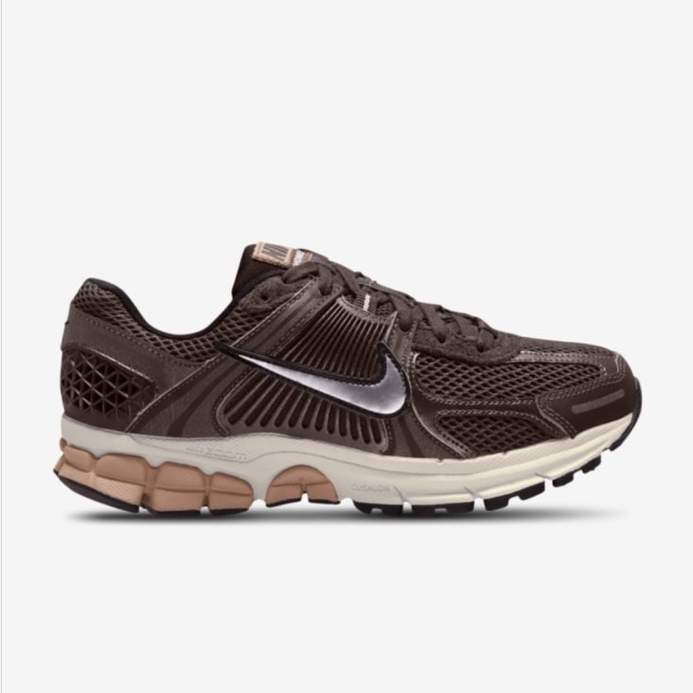 Nike Zoom Vomero 5 Sneakers